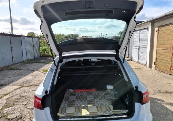 Audi A4 cena 115000 przebieg: 150000, rok produkcji 2019 z Włocławek małe 172